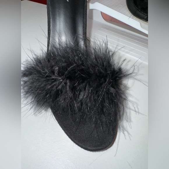 NWOT MMJULY Black Faux Suede Open Toe Feathered Heels NWOT Sz.10M SEXY - Picture 7 of 13